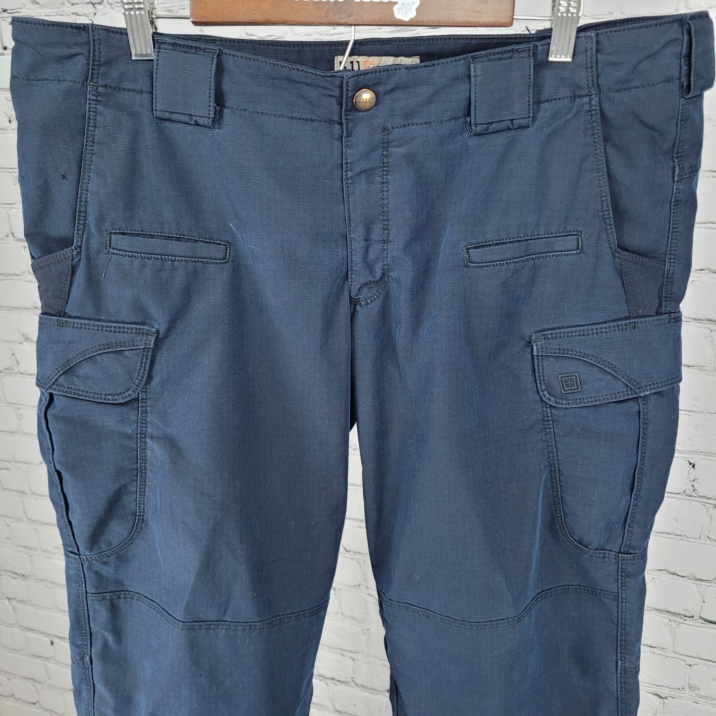 5.11 Tactical Navy Utility Workwear Cargo Pockets Pants Size 18 (39x30) *stained