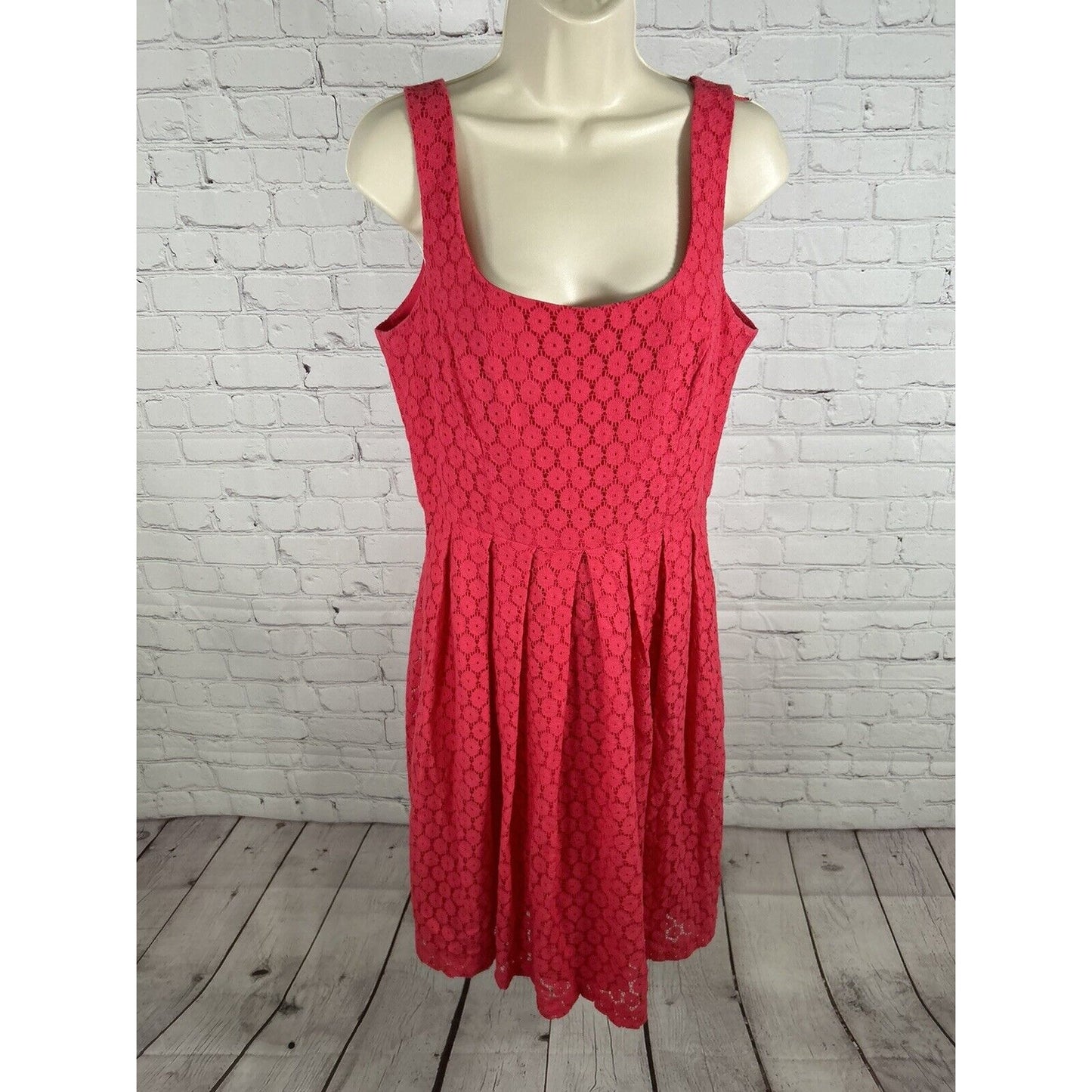 Donna Morgan Pink Lace Overlay Sleeveless Pleated A Line Dress Women’s 10