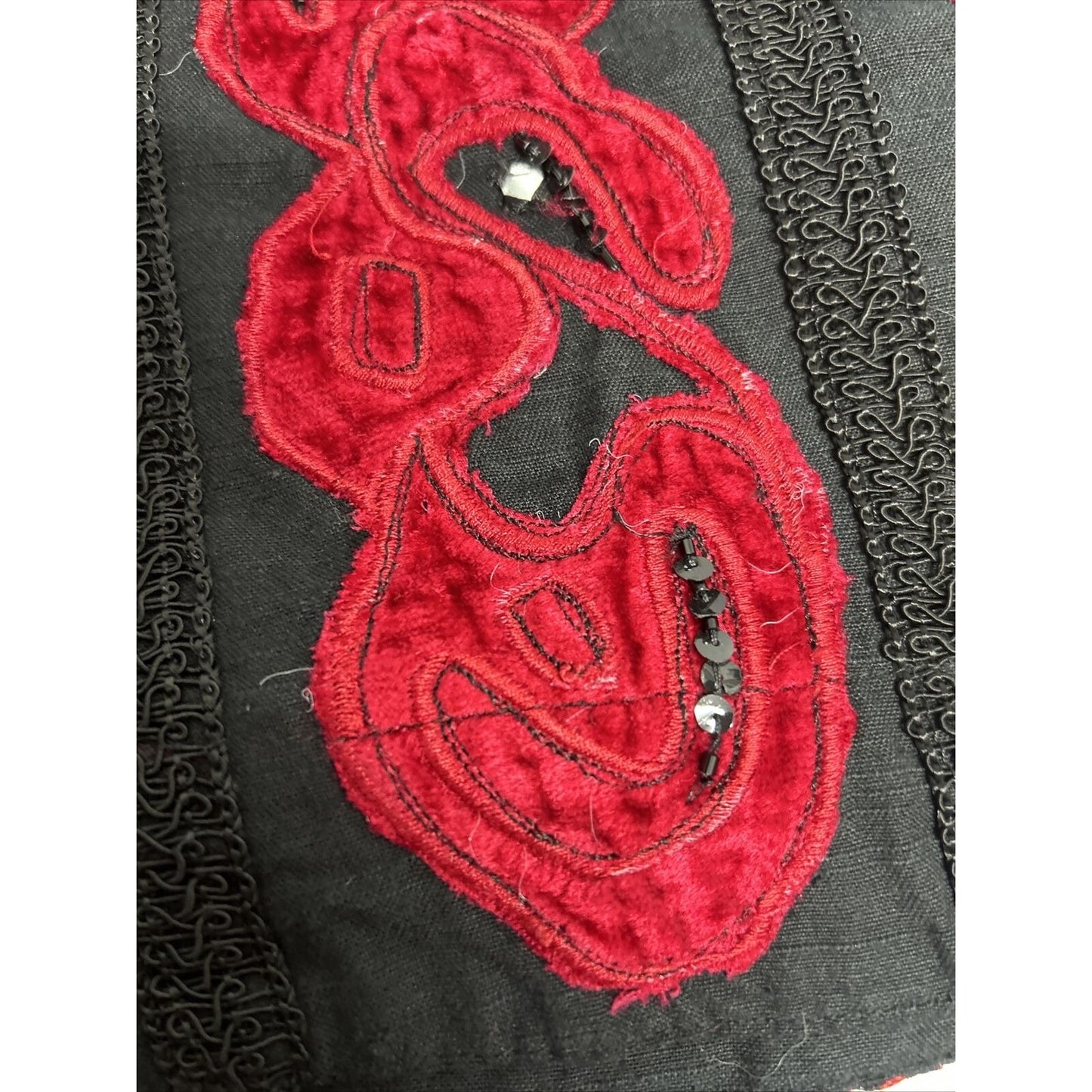 Chicos Black Red Velvet Accents Sequined Beaded Long Sleeve Top Button Up M