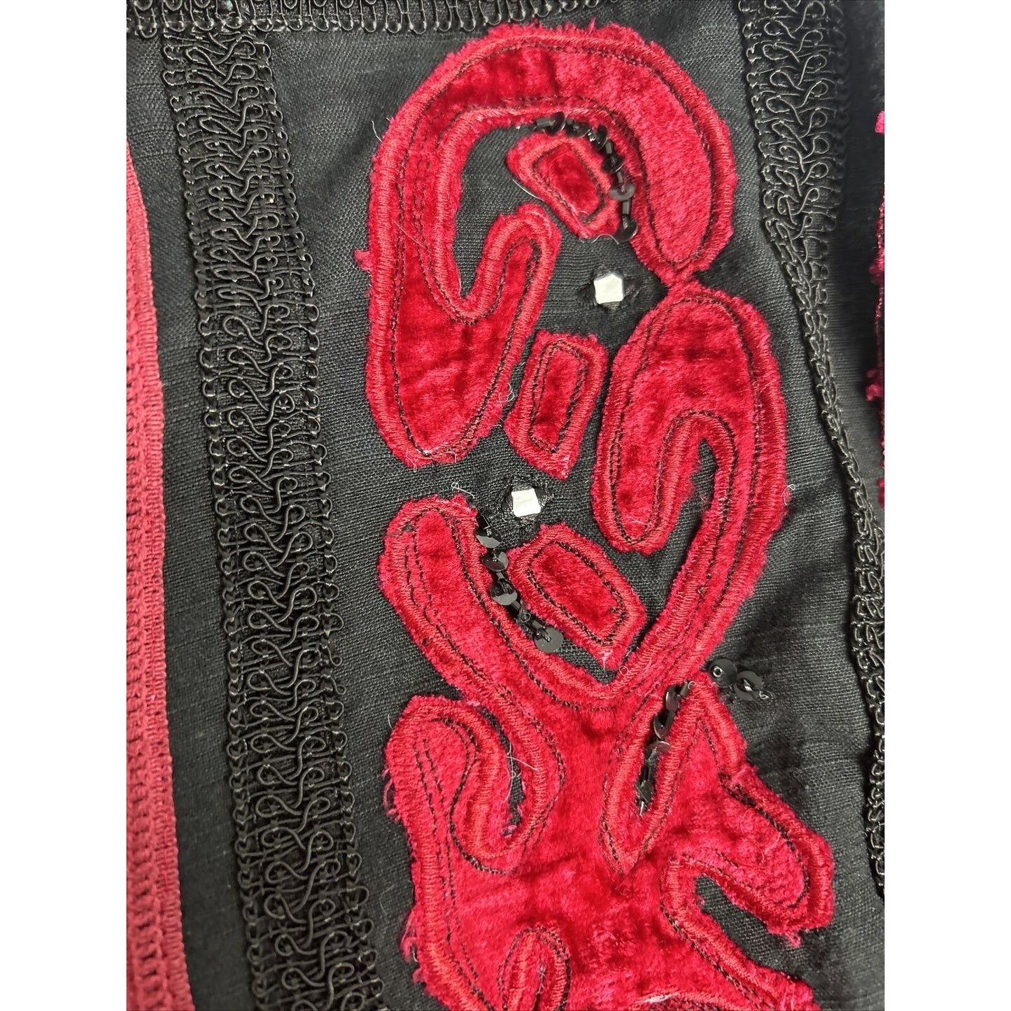 Chicos Black Red Velvet Accents Sequined Beaded Long Sleeve Top Button Up M