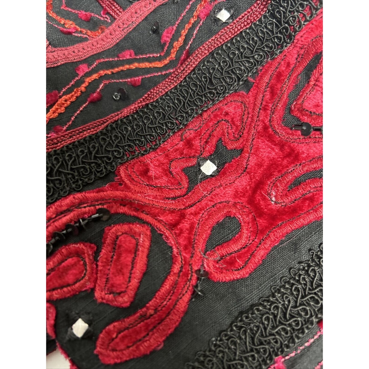 Chicos Black Red Velvet Accents Sequined Beaded Long Sleeve Top Button Up M