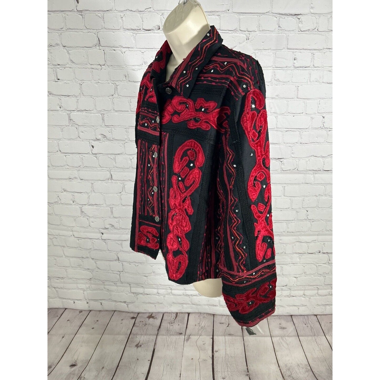 Chicos Black Red Velvet Accents Sequined Beaded Long Sleeve Top Button Up M
