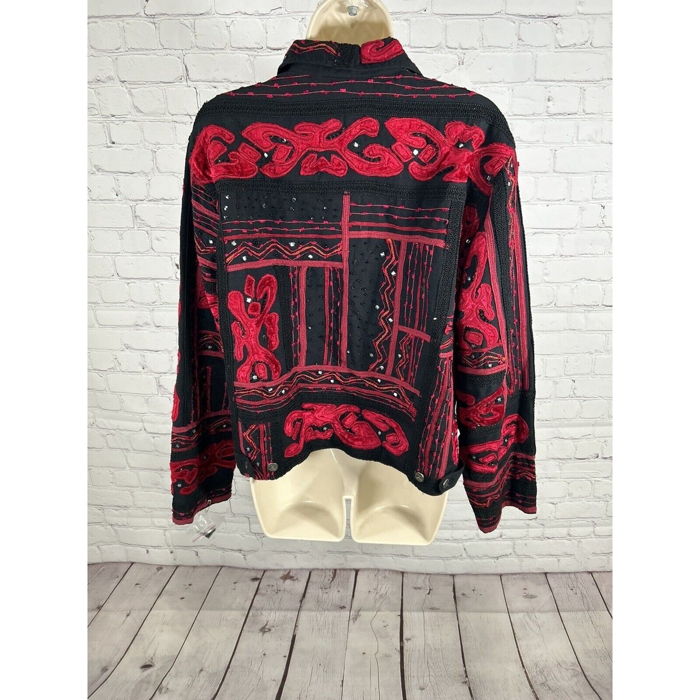 Chicos Black Red Velvet Accents Sequined Beaded Long Sleeve Top Button Up M