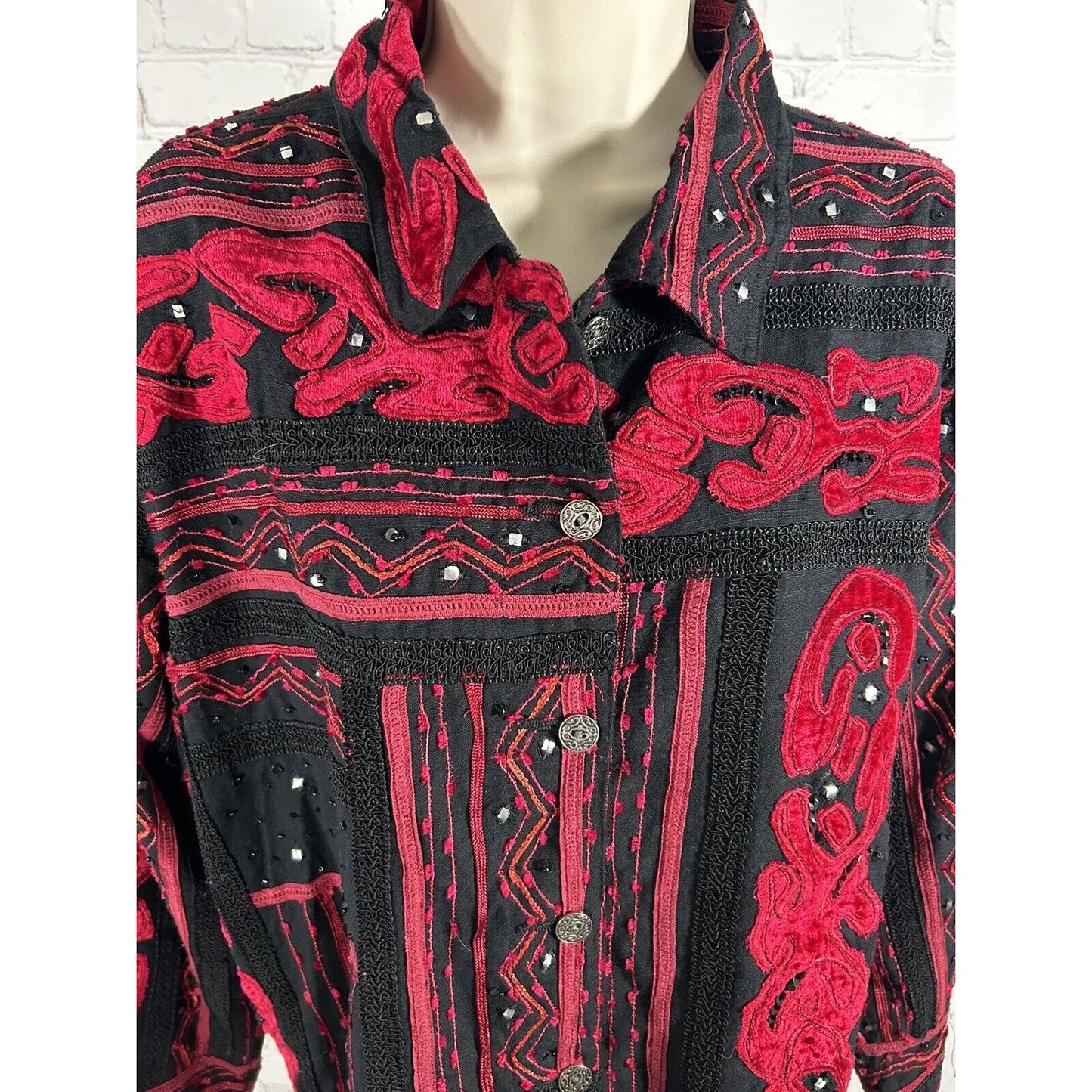 Chicos Black Red Velvet Accents Sequined Beaded Long Sleeve Top Button Up M