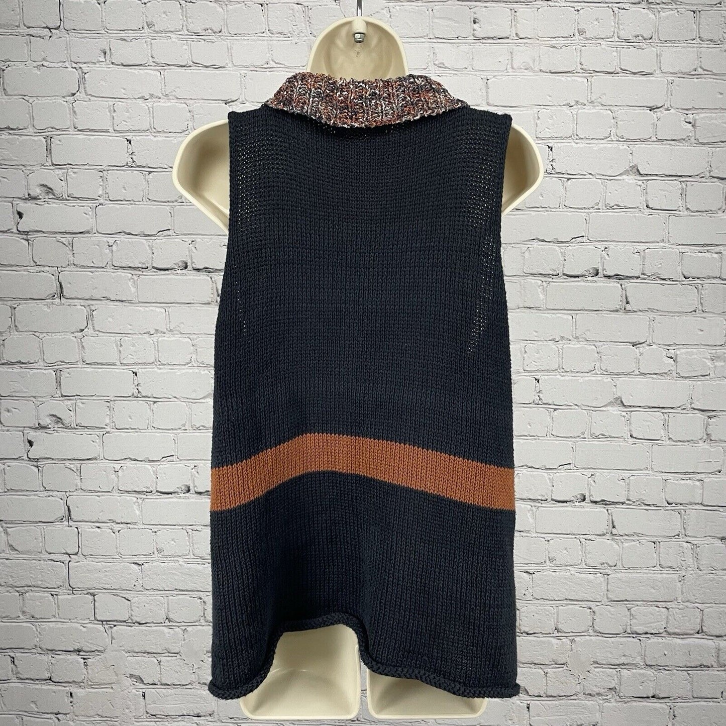 VTG Annie M Black Knitwear Wood Button Sweater Vest Collar USA Made Size Medium
