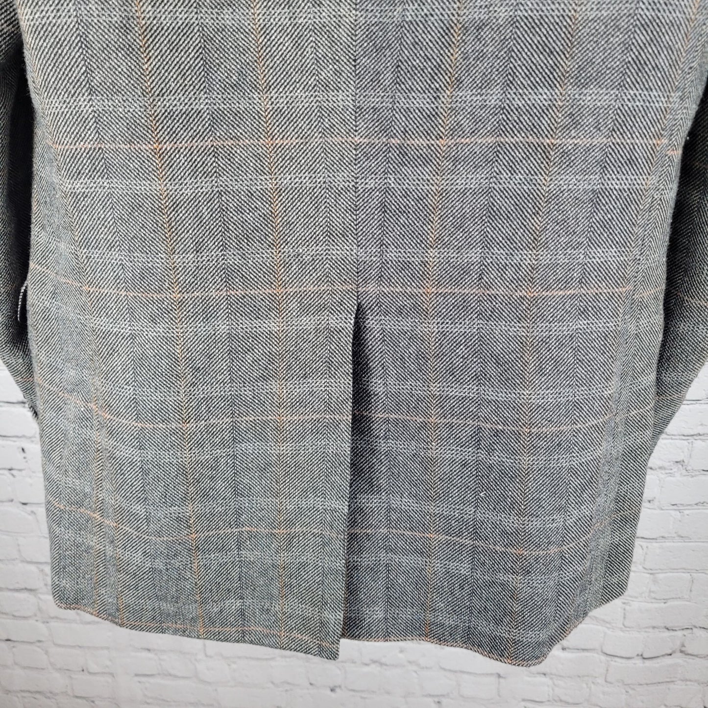 Farah Grey Wool Blend Herringbone Check 2 Button Blazer Sport Coat Size 38R