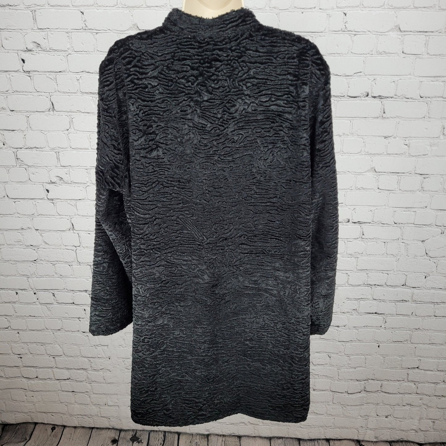 Chico's Black Textured Faux Fur Buttoned Band Collar Over Coat Size 3 US 16