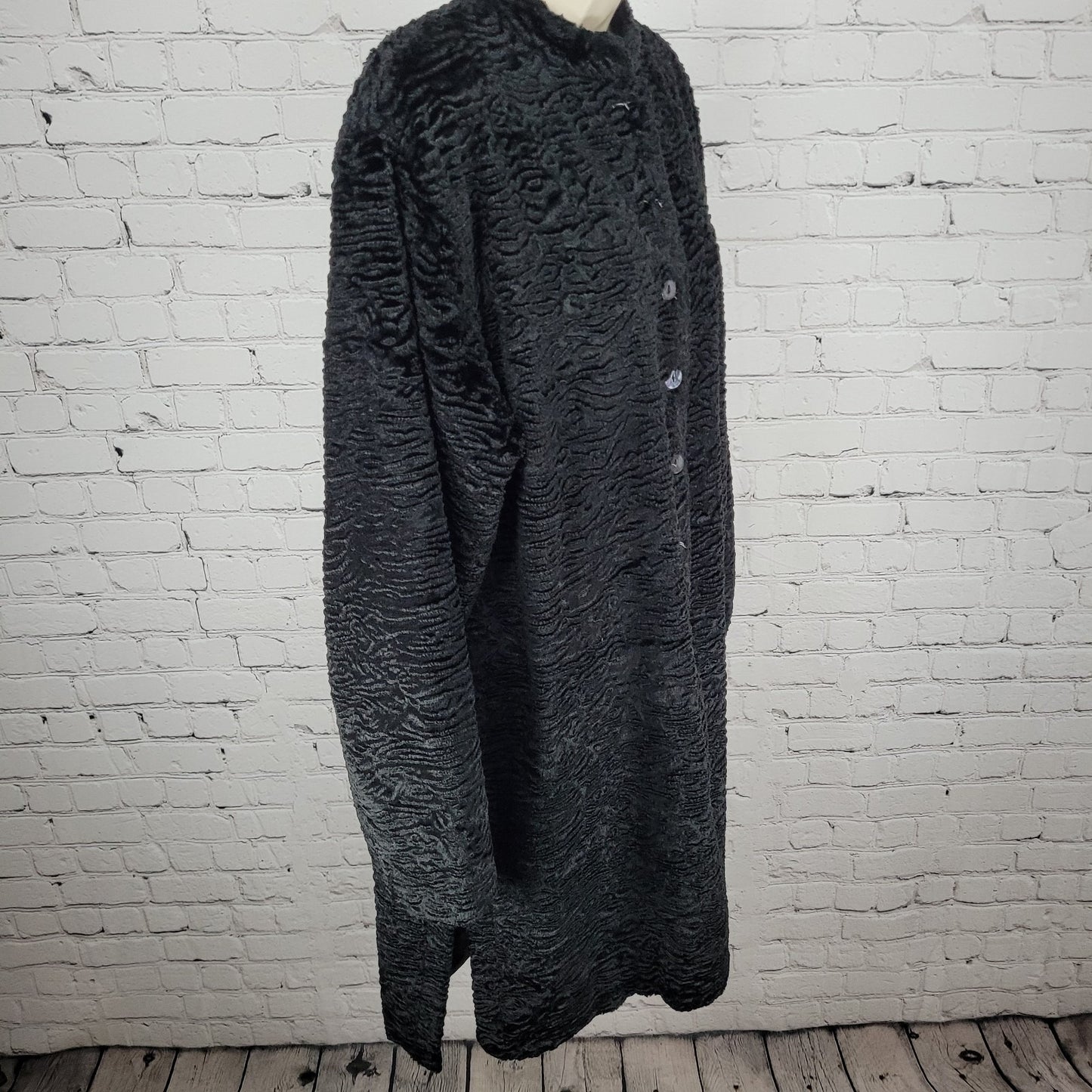 Chico's Black Textured Faux Fur Buttoned Band Collar Over Coat Size 3 US 16