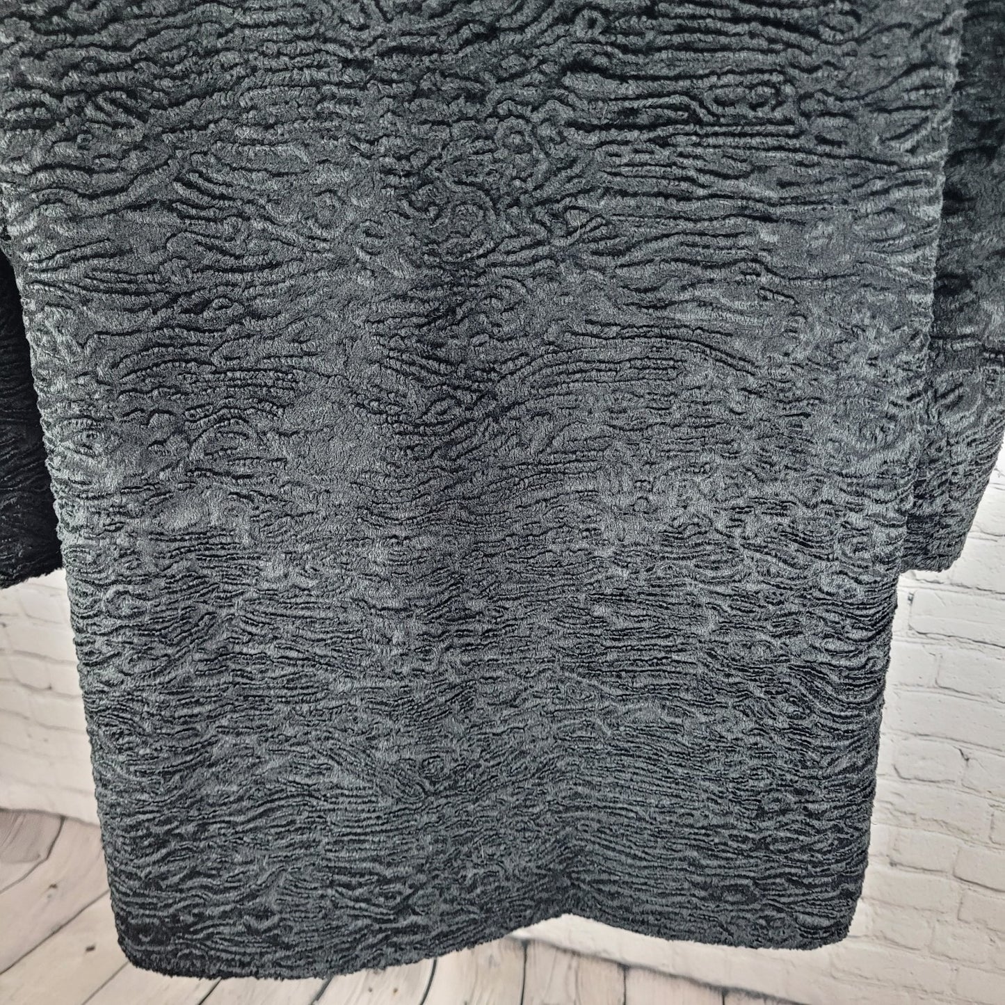Chico's Black Textured Faux Fur Buttoned Band Collar Over Coat Size 3 US 16