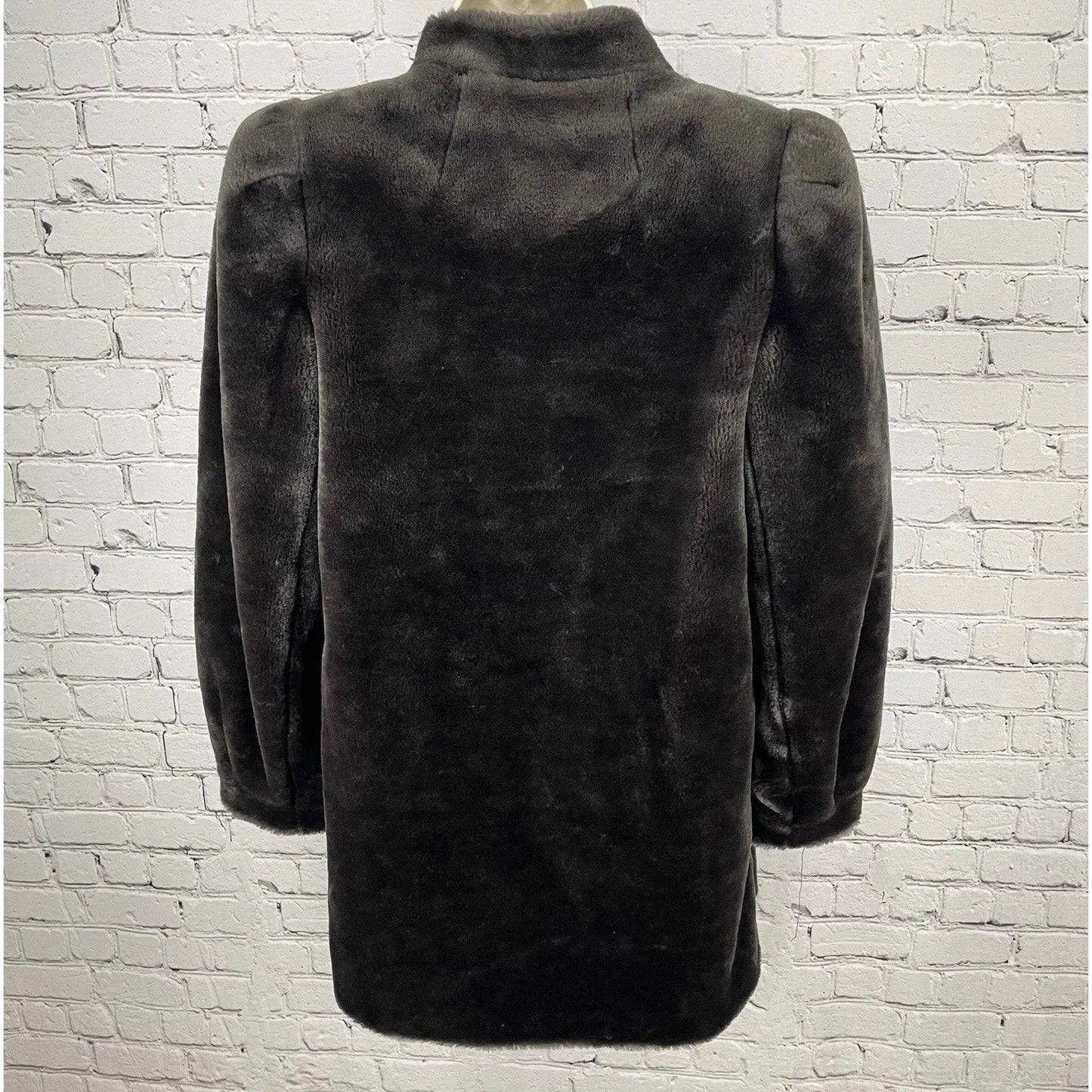 VTG Sasson NY Paris Grey Faux Fur Buttoned Lined Padded Pockets Coat Size 6