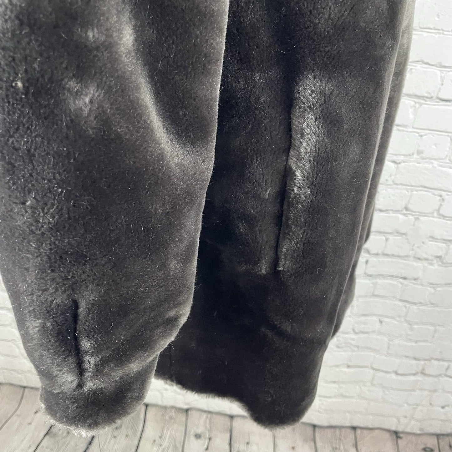 VTG Sasson NY Paris Grey Faux Fur Buttoned Lined Padded Pockets Coat Size 6
