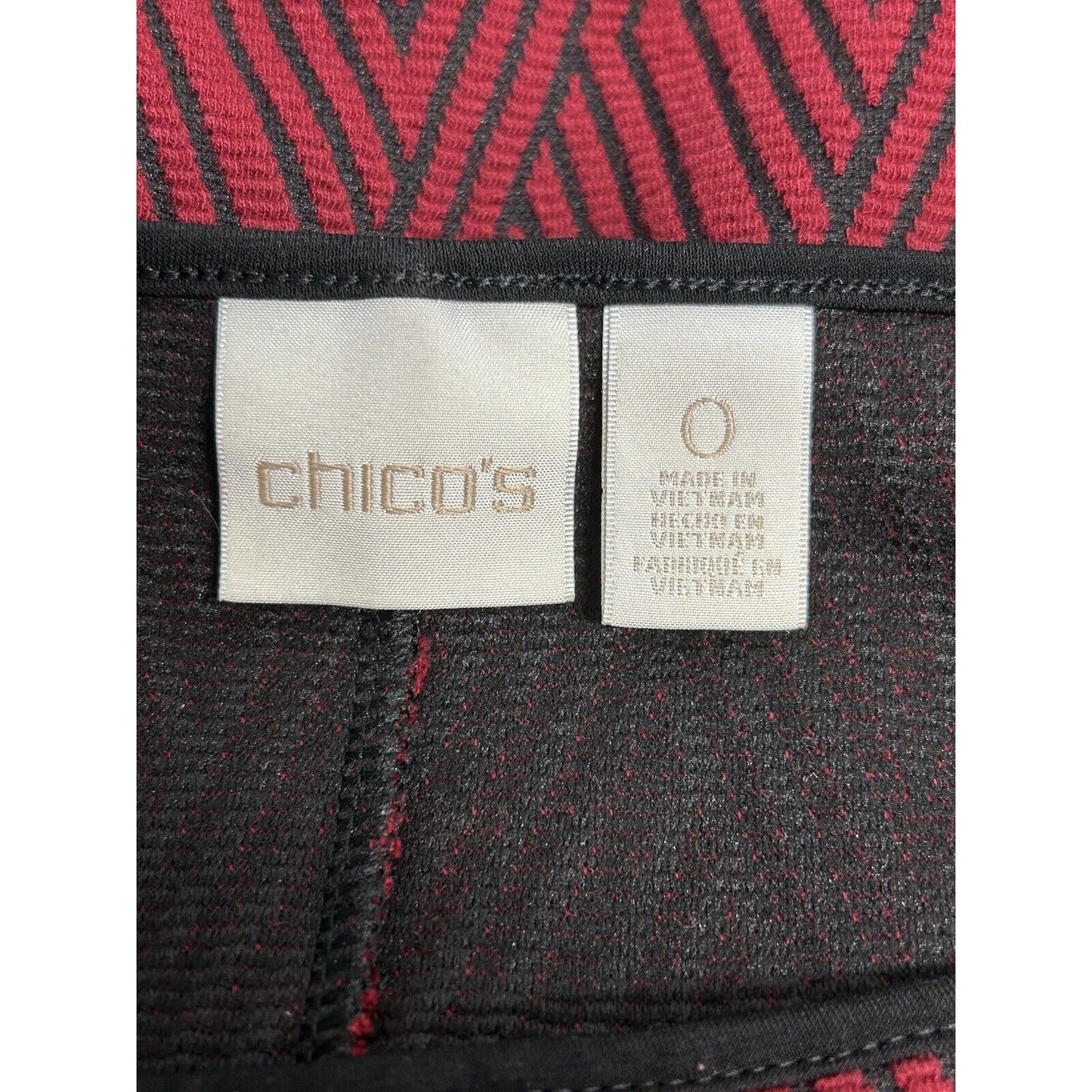 Chico’s Red Black Diamond 3/4 Sleeve Stretchy Top Women’s XS