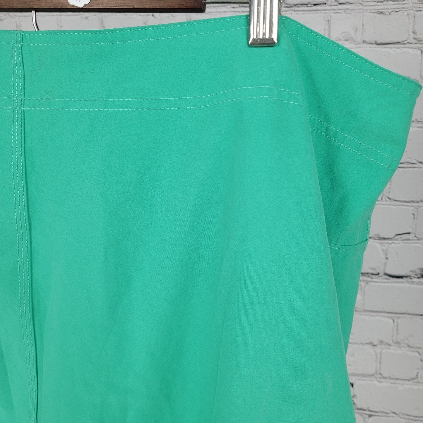 Ron Jon Surf Shop Green Cargo Lightweight Board Shorts Swim Trunks Size (42x9)