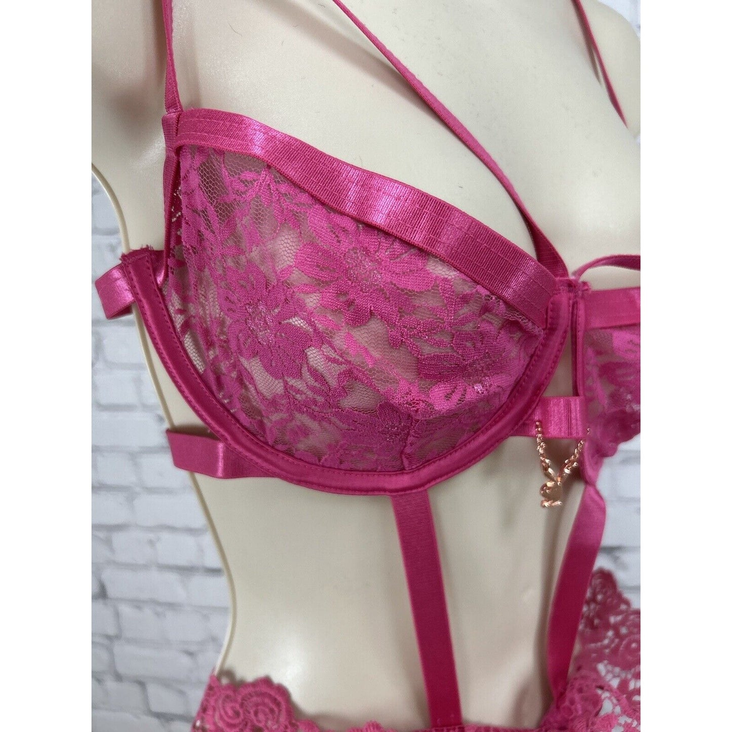Playboy x Yandy Lingerie Pink Floral Lace Underwire Unlined Bra Garter Belt L
