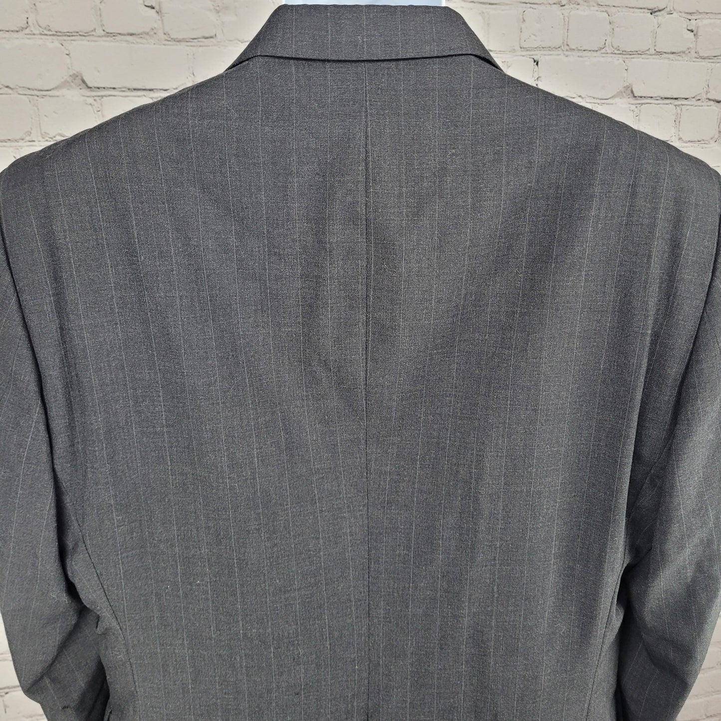 Jos A Bank Grey 100% Wool Pinstriped 2 Button Blazer Sport Coat Size 46L