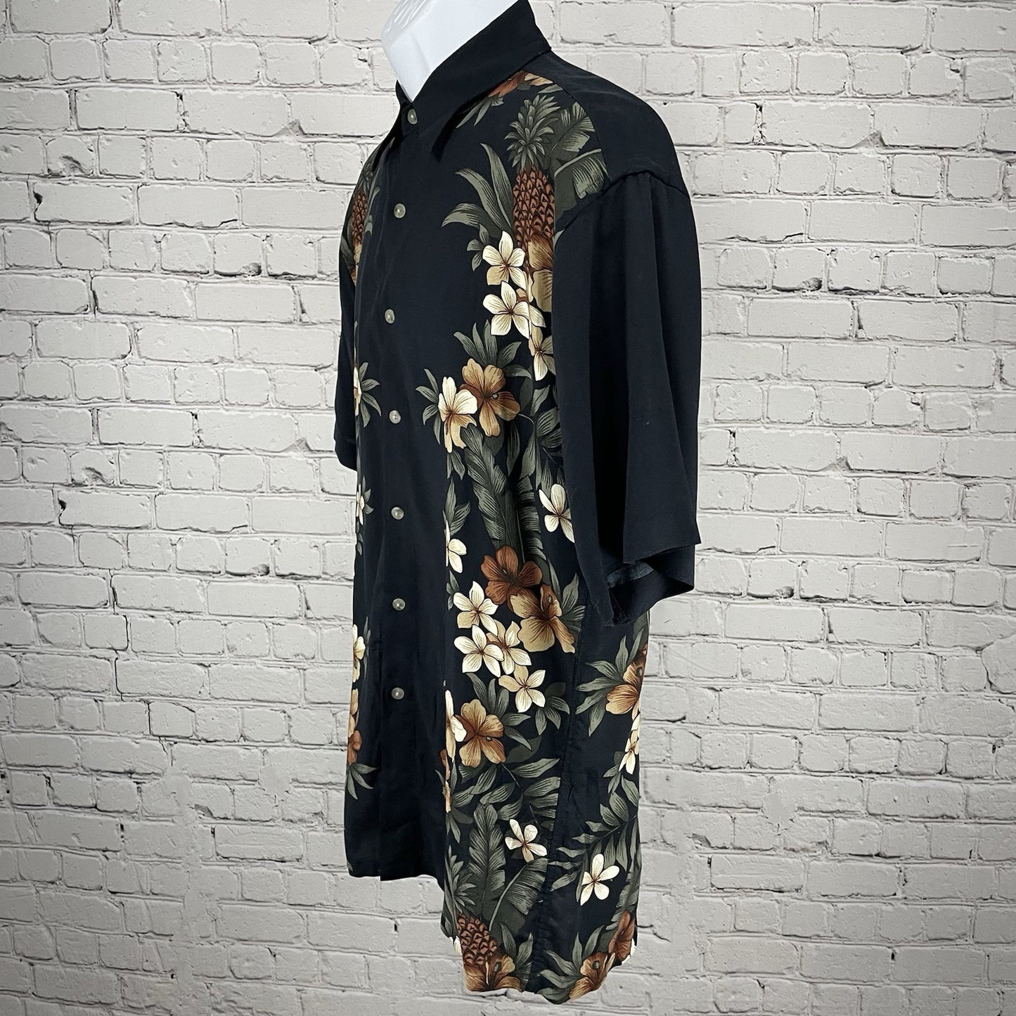 Campia Moda Black Floral Hawaiian Lightweight Button Up Shirt Size Small S