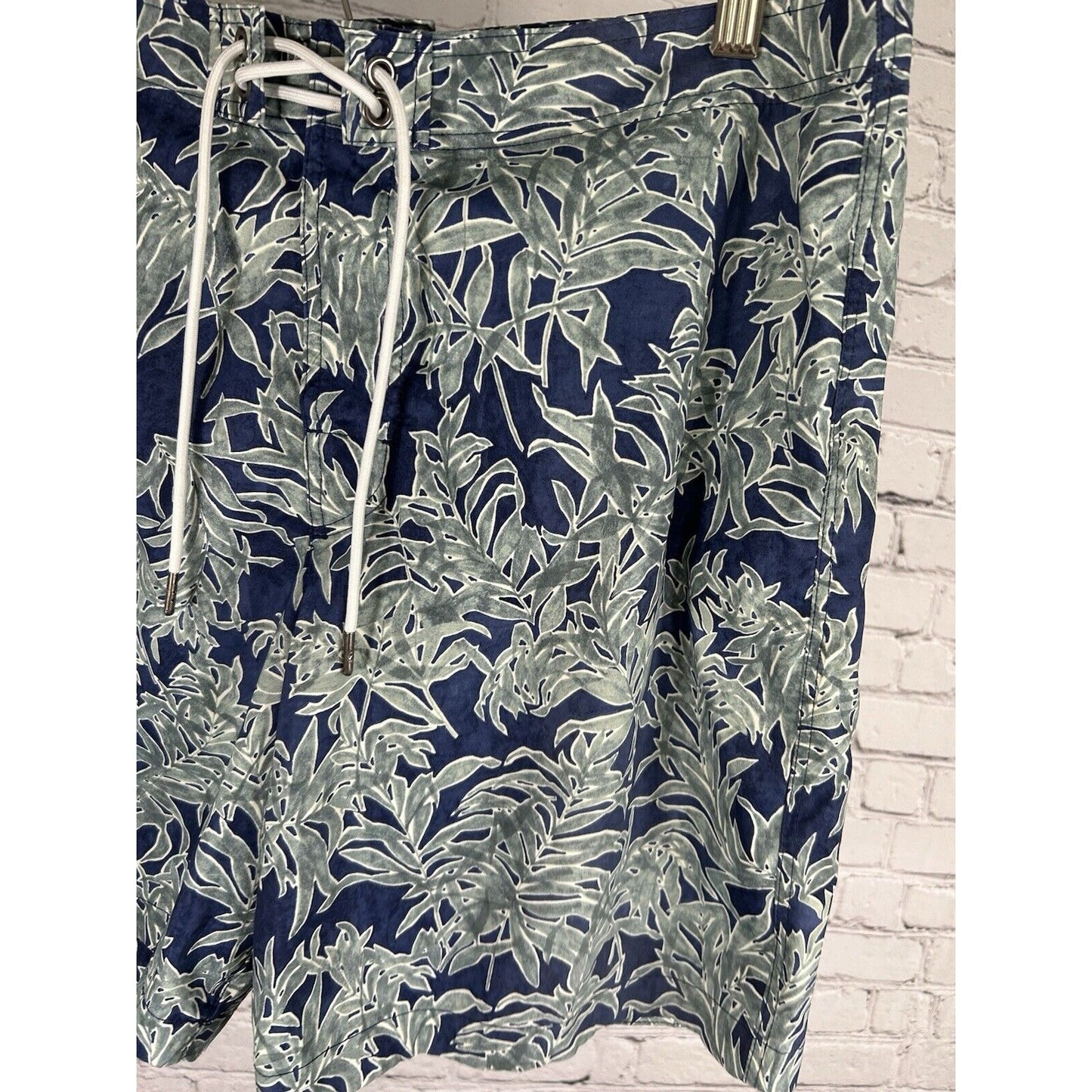 Abercrombie & Fitch Green Blue Leaf Mesh Lined Swim Trunks Stretch 32 (32 x 6.5)