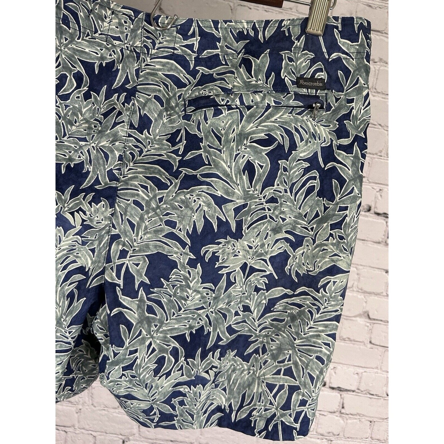 Abercrombie & Fitch Green Blue Leaf Mesh Lined Swim Trunks Stretch 32 (32 x 6.5)