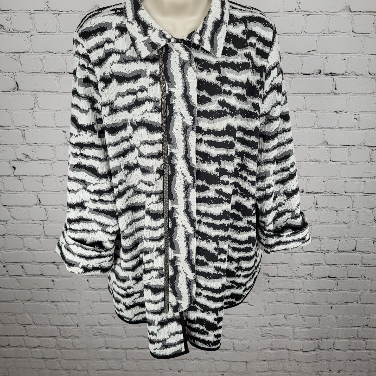 Ic By Connie K Grey Zebra Full Zip Collared Lightweight Jacket USA Made Size XL