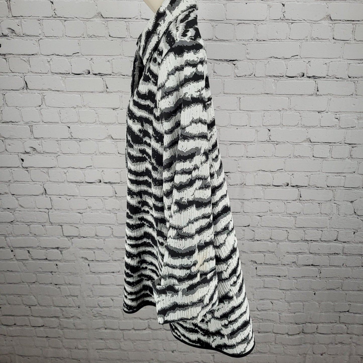 Ic By Connie K Grey Zebra Full Zip Collared Lightweight Jacket USA Made Size XL