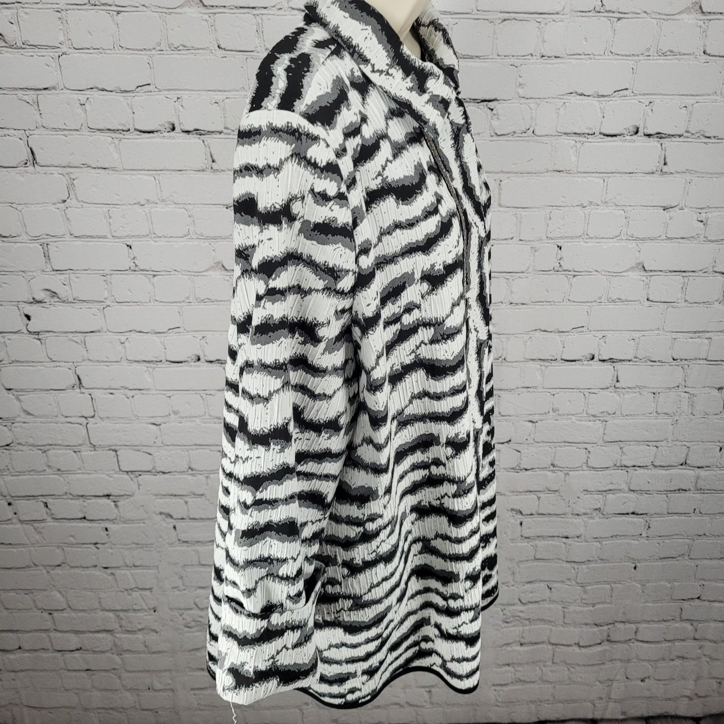 Ic By Connie K Grey Zebra Full Zip Collared Lightweight Jacket USA Made Size XL