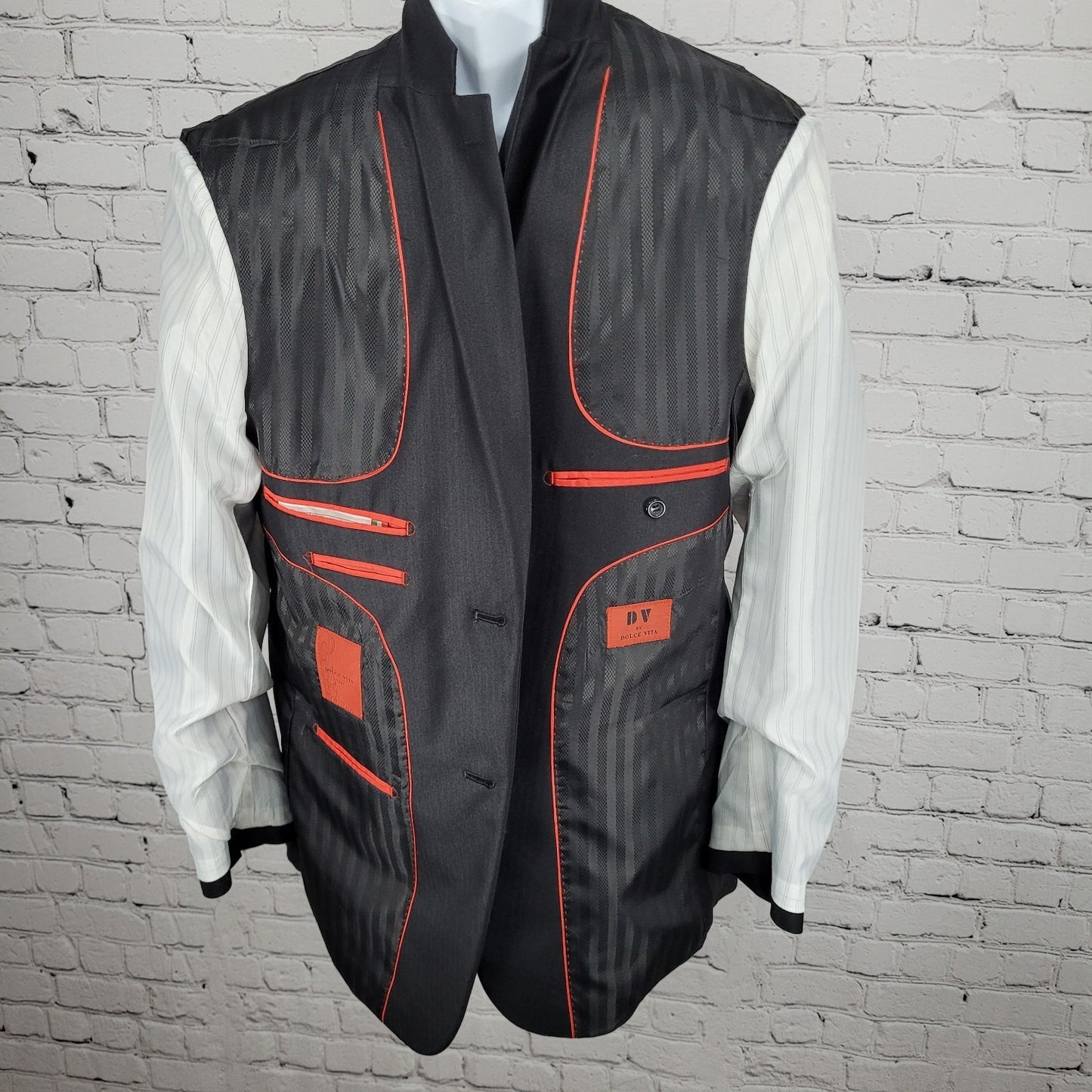 Dolce Vita Italy Black 2 Button Notch Double Vented Blazer Sport Coat Size 40R