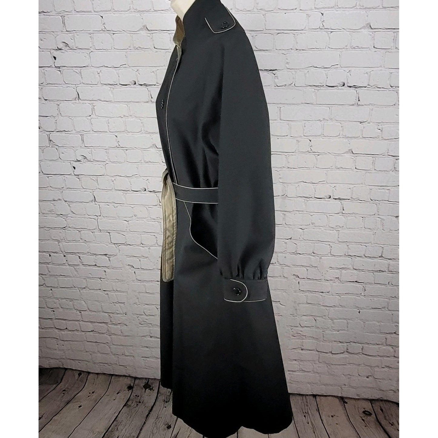 VTG Unbranded Black Belted Buttoned Trench Coat Poland Made Size Medium M