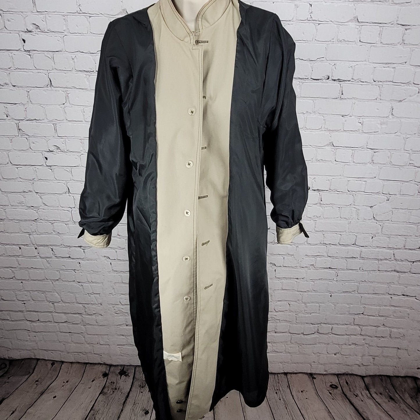 VTG Unbranded Black Belted Buttoned Trench Coat Poland Made Size Medium M