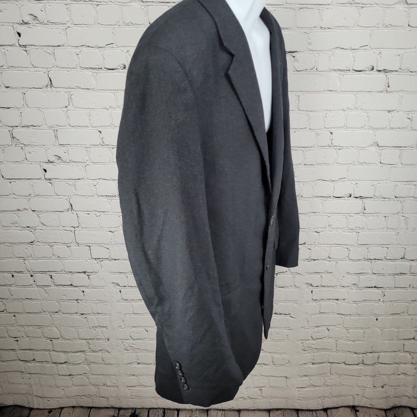 Jos A Bank Grey Wool Cashmere 2 Button Vented Notch Blazer Sport Coat Size 43L