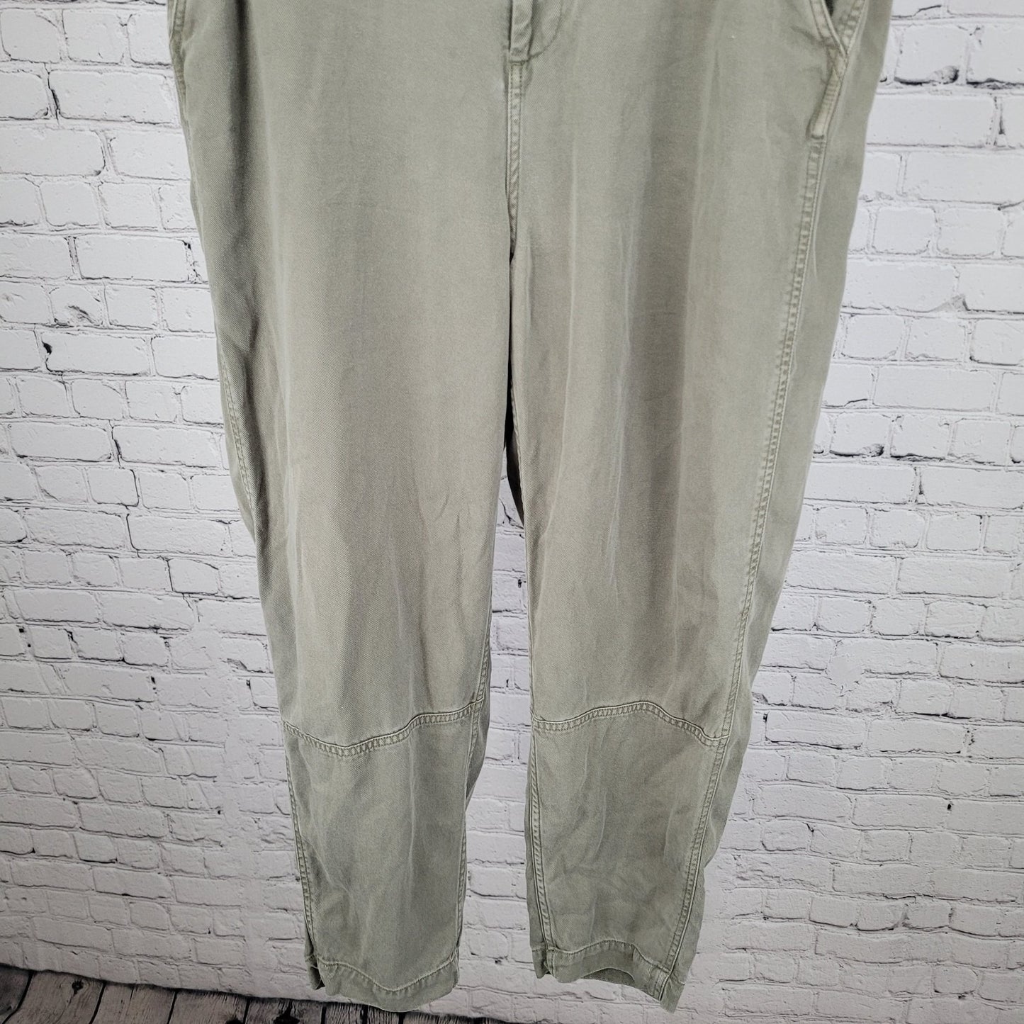 Everlane Green Soft Relaxed Casual High Rise Tapered Pants Size 12 (34x27)