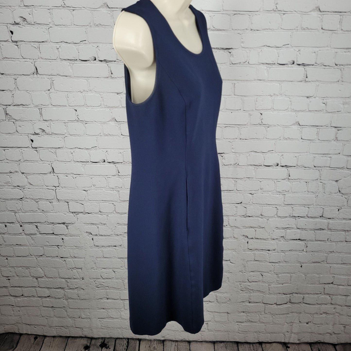 Land's End Navy Sleeveless Stretch Pockets Back Slit Zipped Shift Dress Size 6