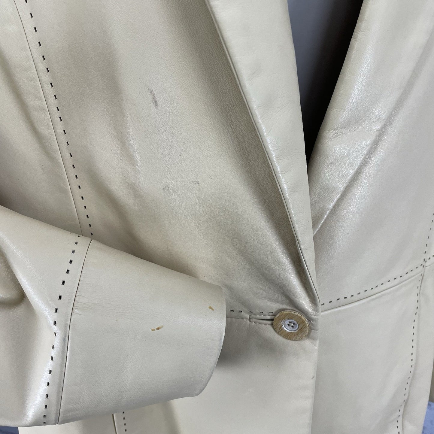 Dana Buchman Pale Yellow Leather 1 Button Blazer Jacket Pockets Lined Size 10