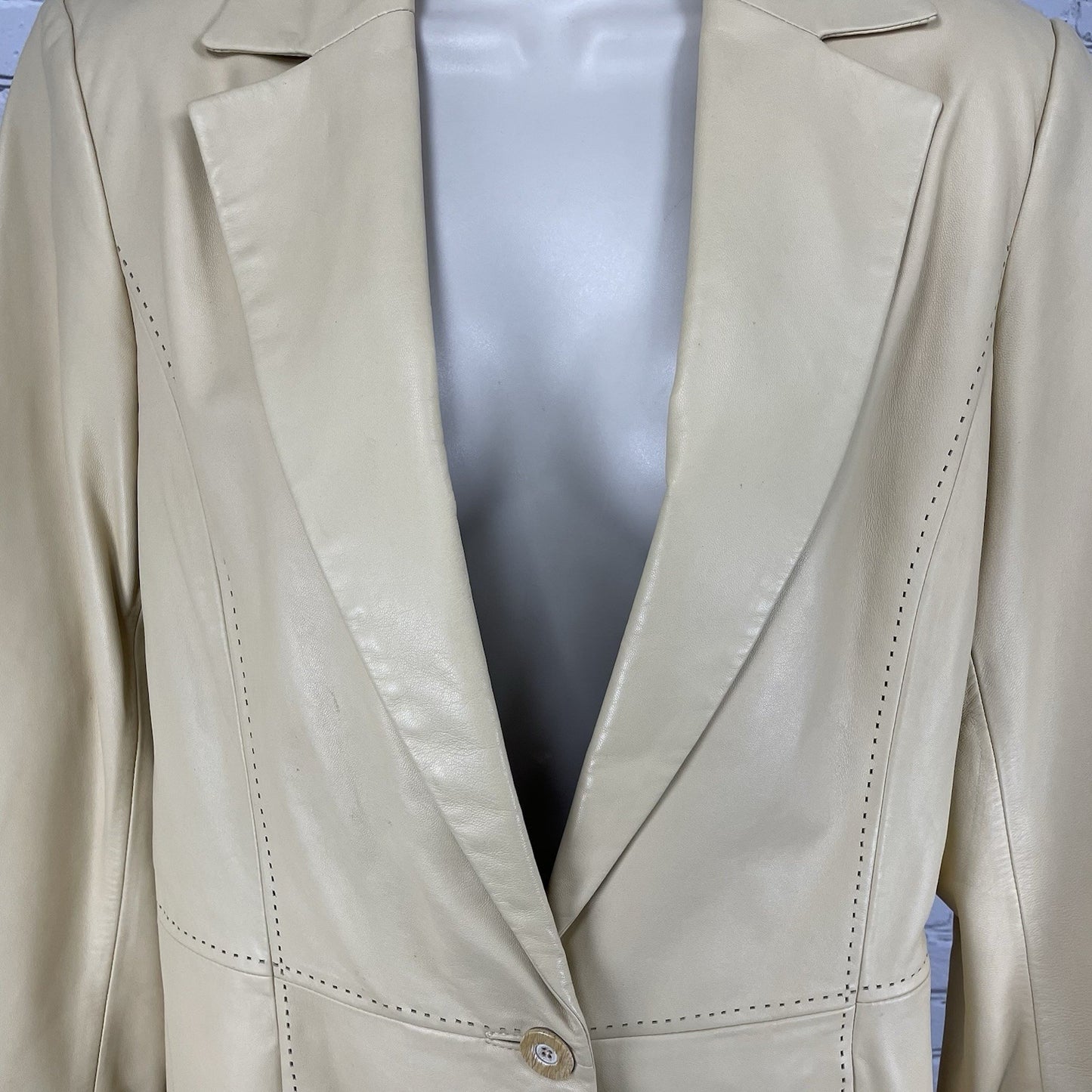 Dana Buchman Pale Yellow Leather 1 Button Blazer Jacket Pockets Lined Size 10