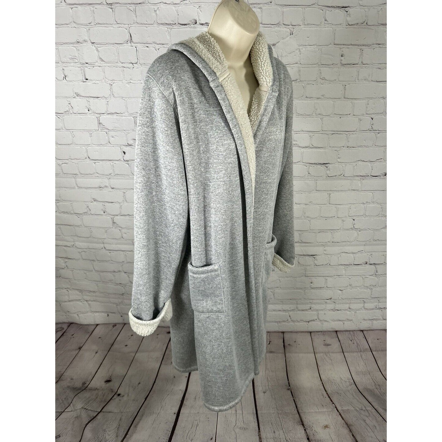 Tahari Solid Gray Fleece Lined Long Sleeve Hooded Waist Tie Robe/ Jacket L
