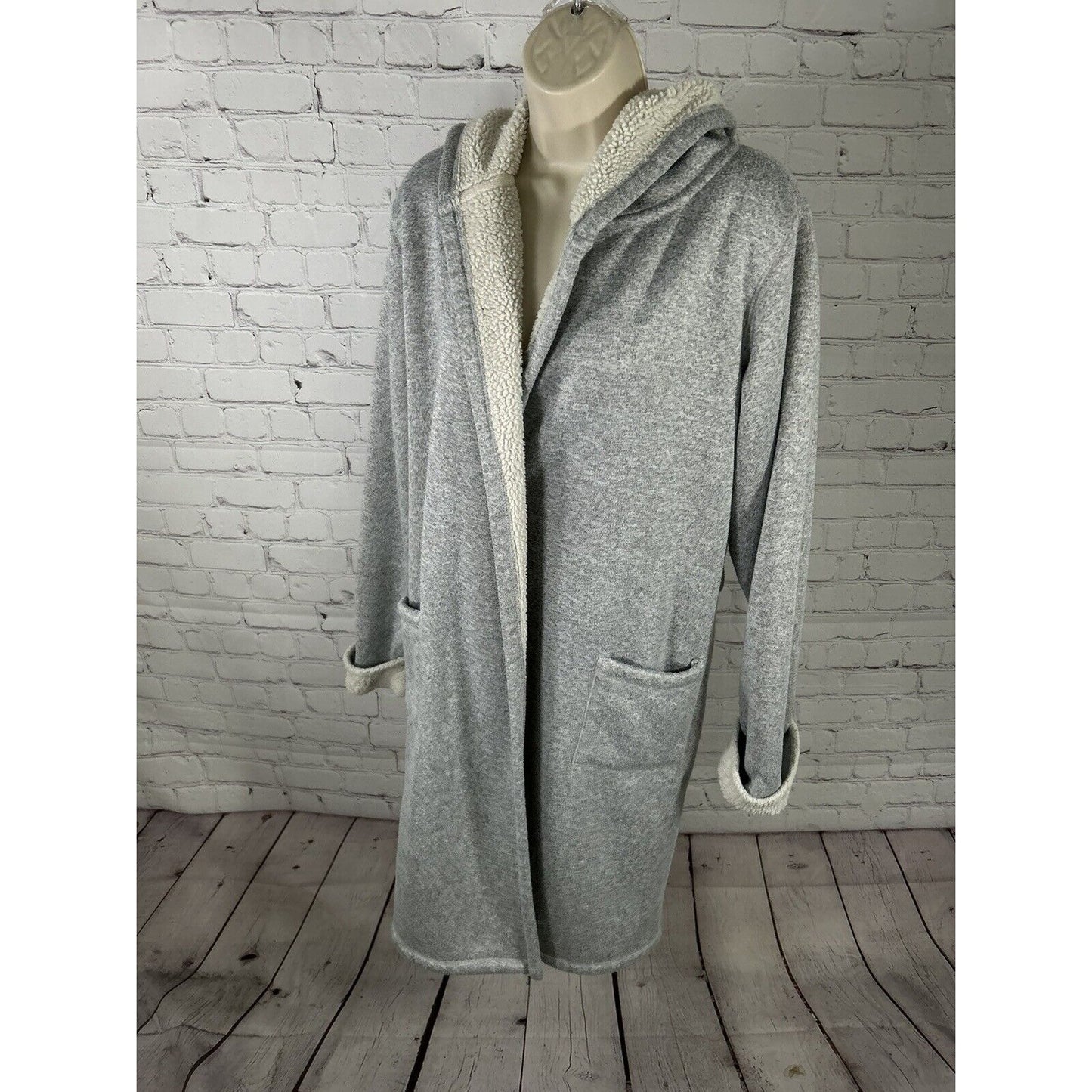 Tahari Solid Gray Fleece Lined Long Sleeve Hooded Waist Tie Robe/ Jacket L