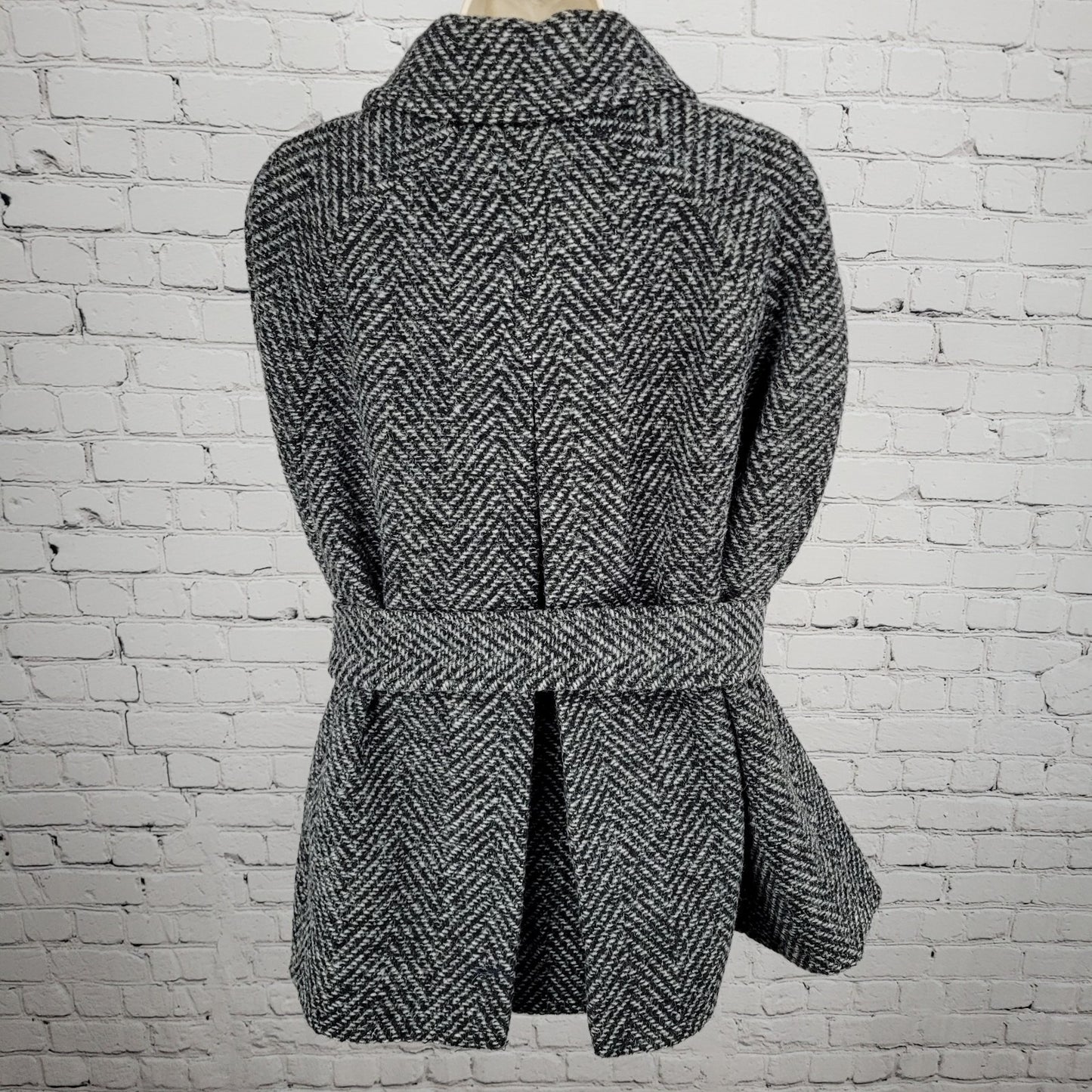 Draper James Black White Wool Blend Tweed Belted Sleeveless Cape Coat Size M/L