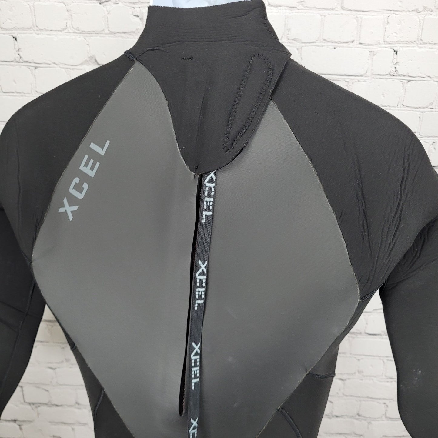 Xcel Axis Black 5/4mm Back Zip Full Long Sleeve Dive Wetsuit Size Large L