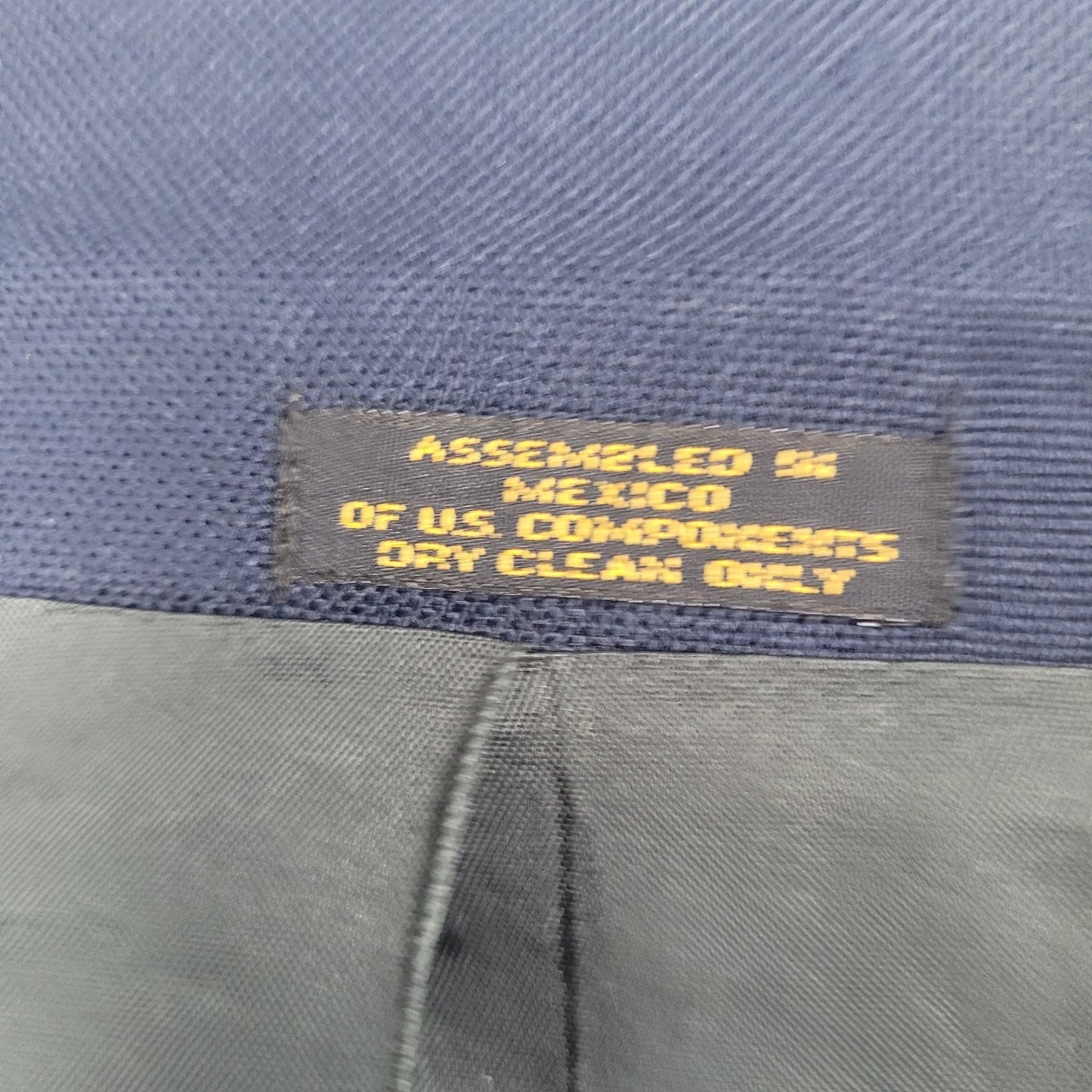 Trophy Club Navy 2 Gold Button Single Vented Notch Blazer Sport Coat 43R