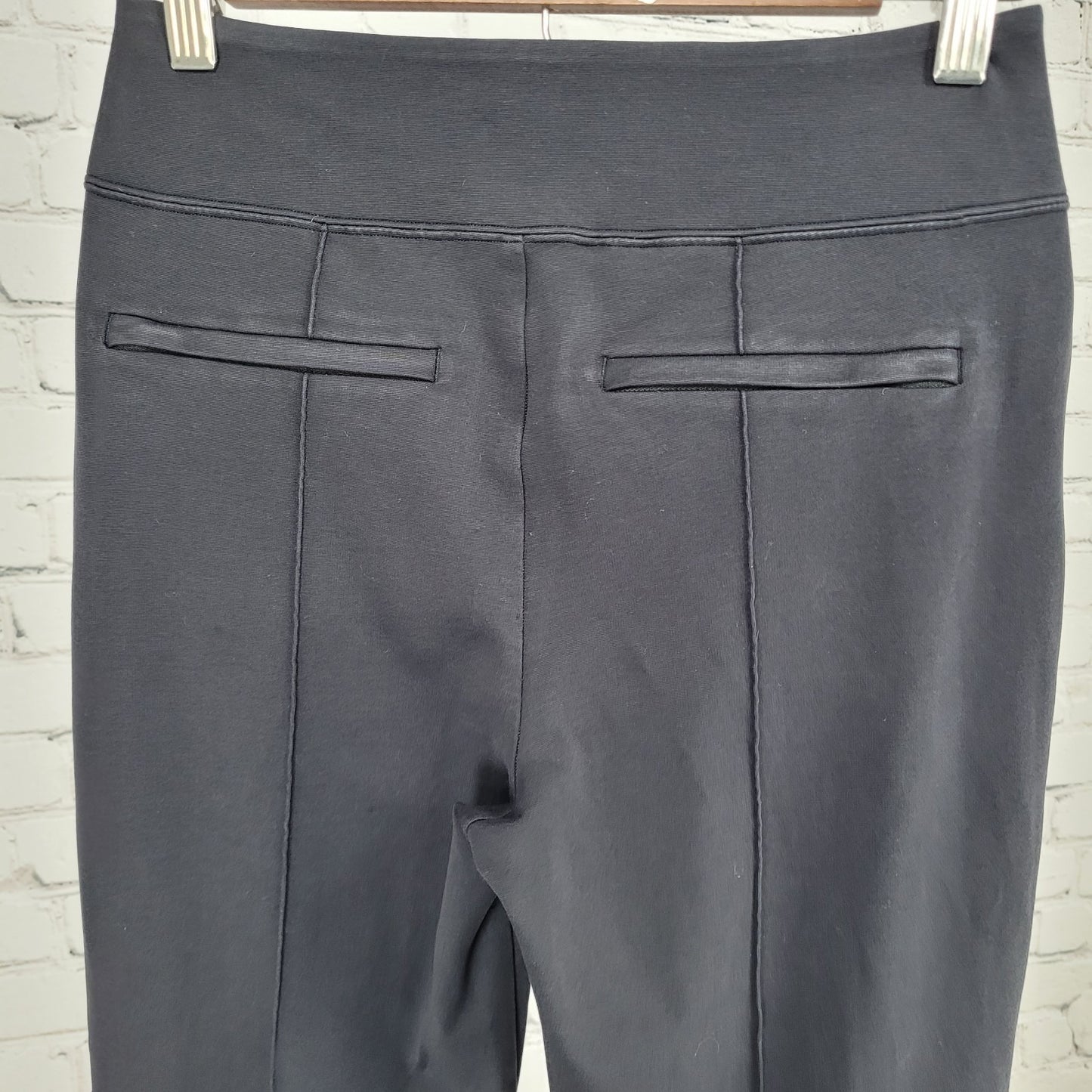 Athleta Black Soft Stretch Activewear Mid Rise Slim Pull On Pants Size 0 (24x27)
