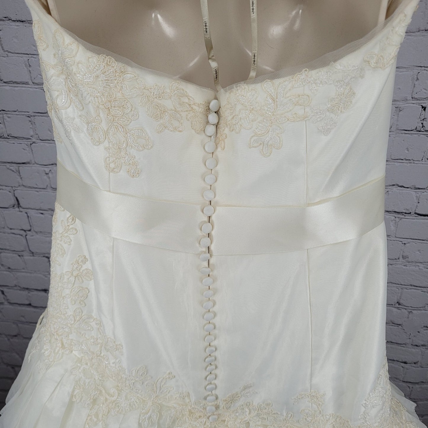 White By Vera Wang Ivory Tiered Strapless Bridal Wedding Gown Dress 12 VW351020