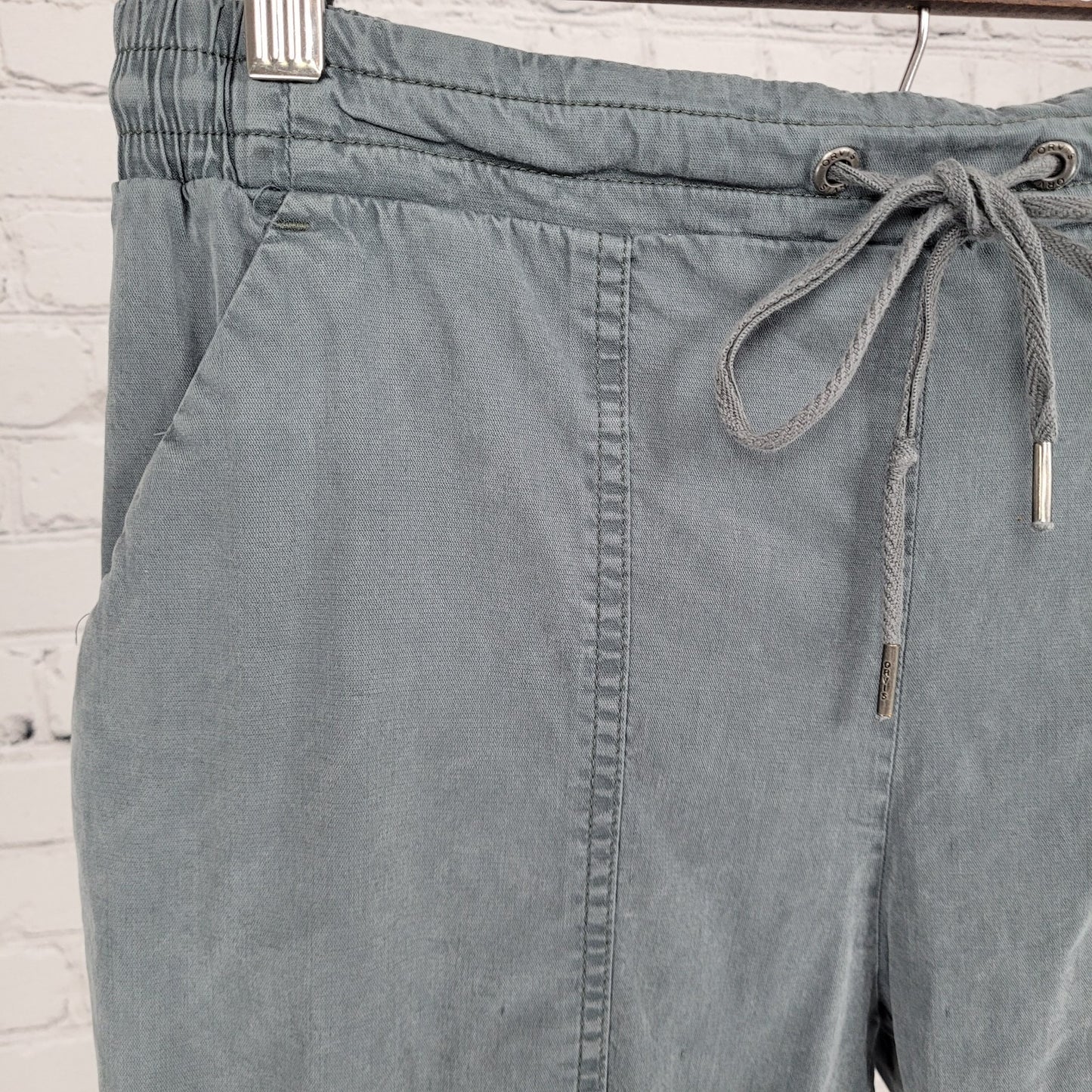 Orvis Grey Lightweight Stretch Elastic Waist Pants Casual Size Medium M (32x28)