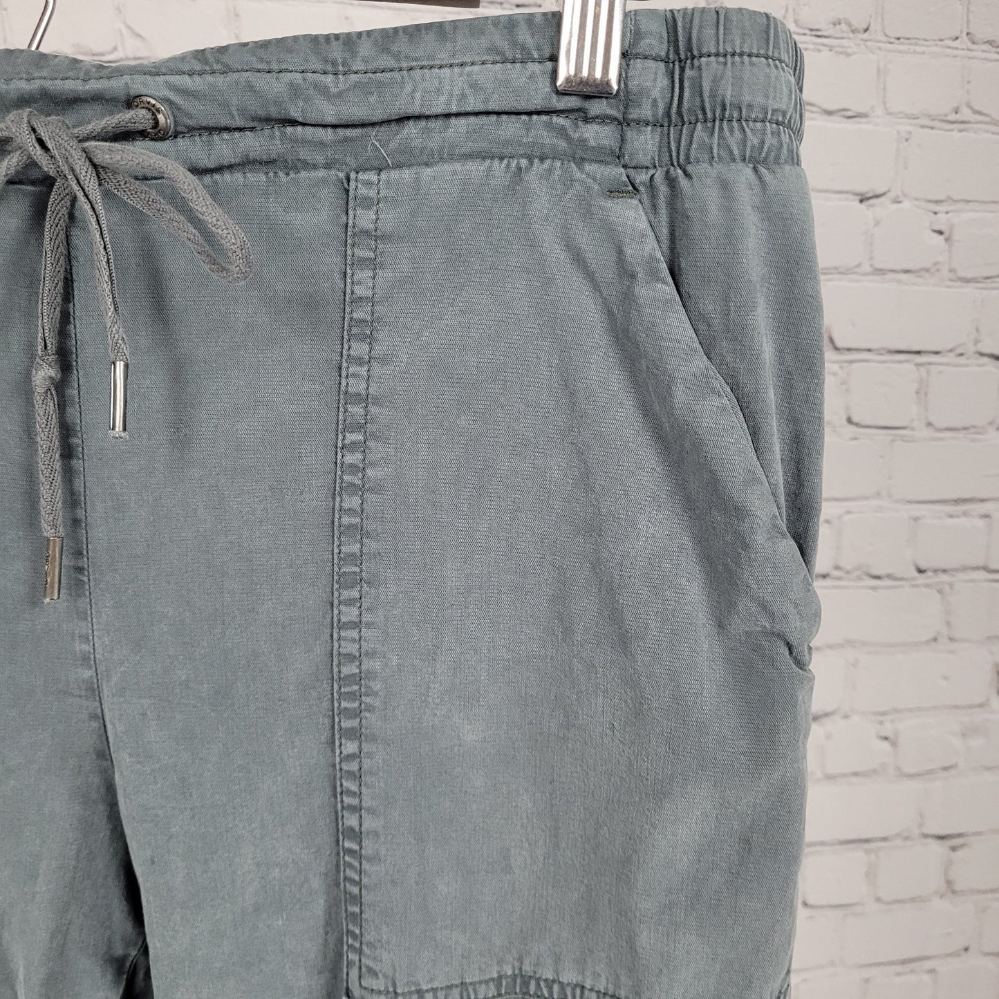 Orvis Grey Lightweight Stretch Elastic Waist Pants Casual Size Medium M (32x28)