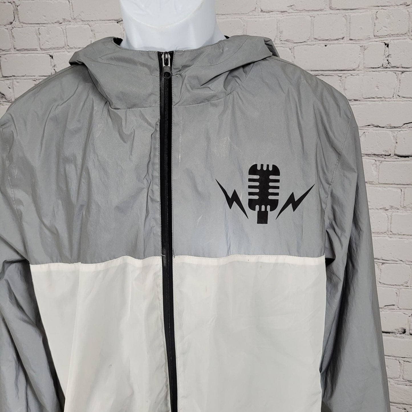 Austin City Limits Music Festival Silver Metallic Hooded Jacket Size Medium M