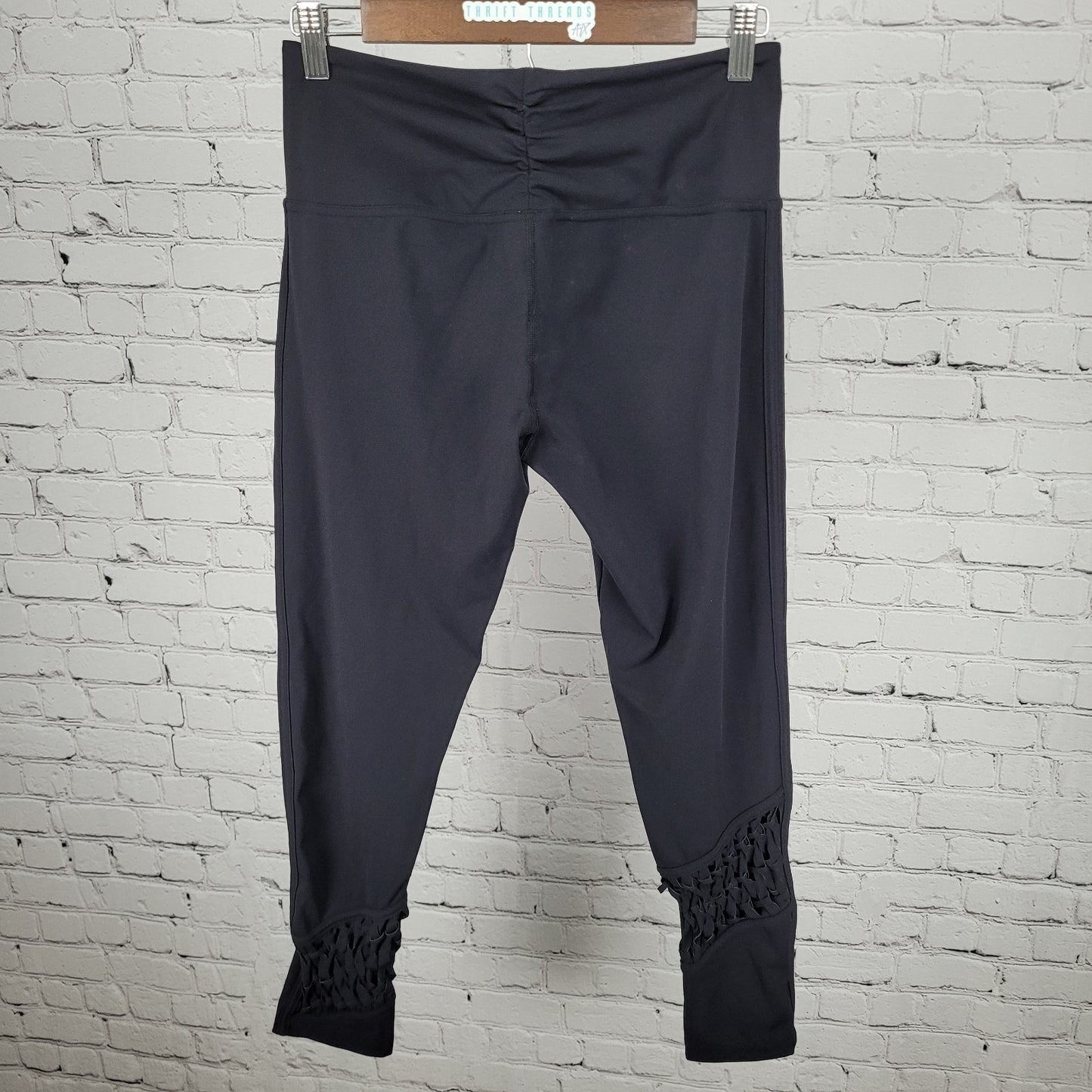 Free People Movement Black Ruched Back Yoga Pants Leggings Size Medium M (28x27)