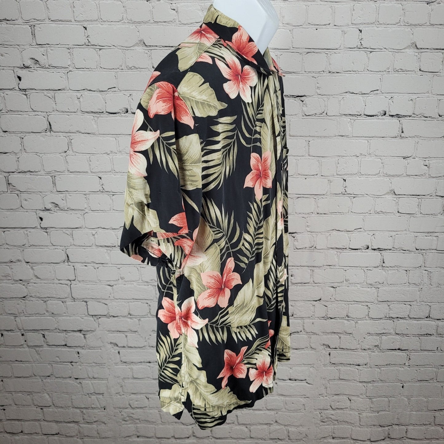 Caribbean Black Tropical Floral Silk Blend Hawaiian Button Up Shirt Size Large L