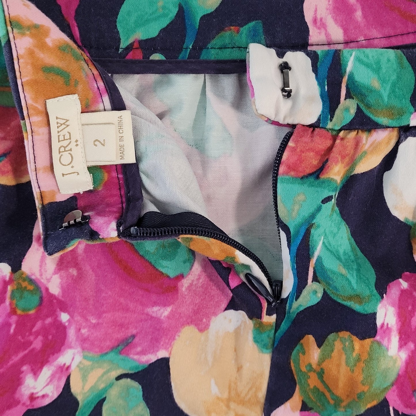 J.CREW Navy Floral Cotton Ruched Pockets Unlined A-Line Skirt Size 2 (26x21)