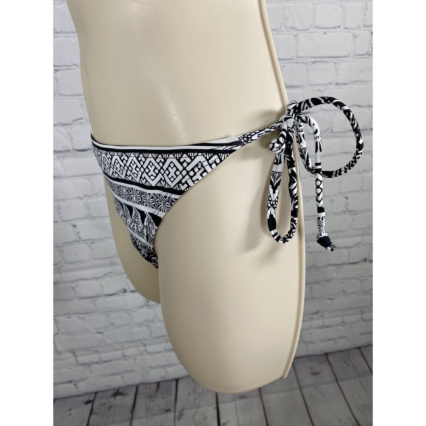NWT Ardene Basic Collection Black White Aztec Floral Side Tie Swimsuit Bottoms M