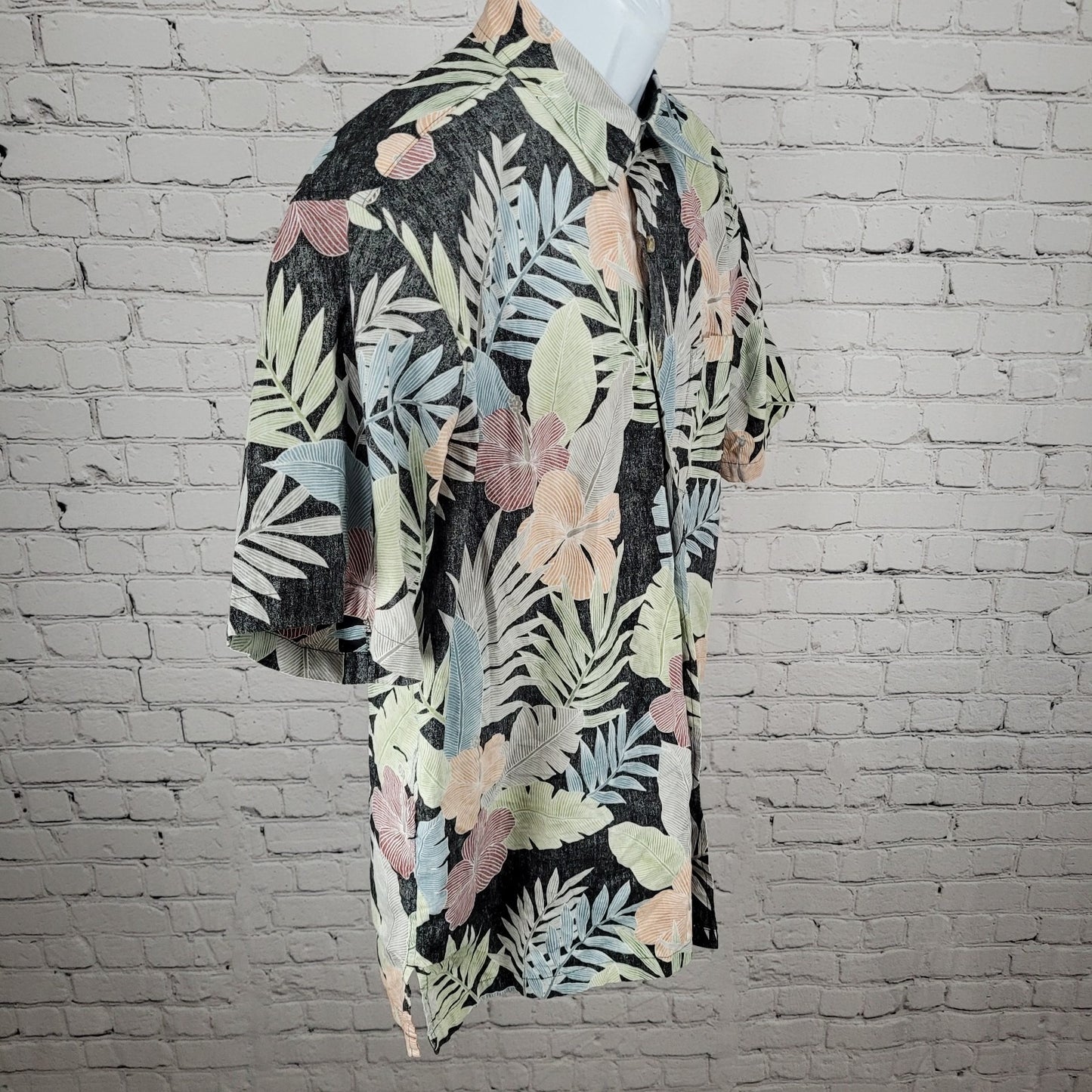 Cooke Street Honolulu Tropical Floral Hawaiian Button Up Cruise Shirt Large L