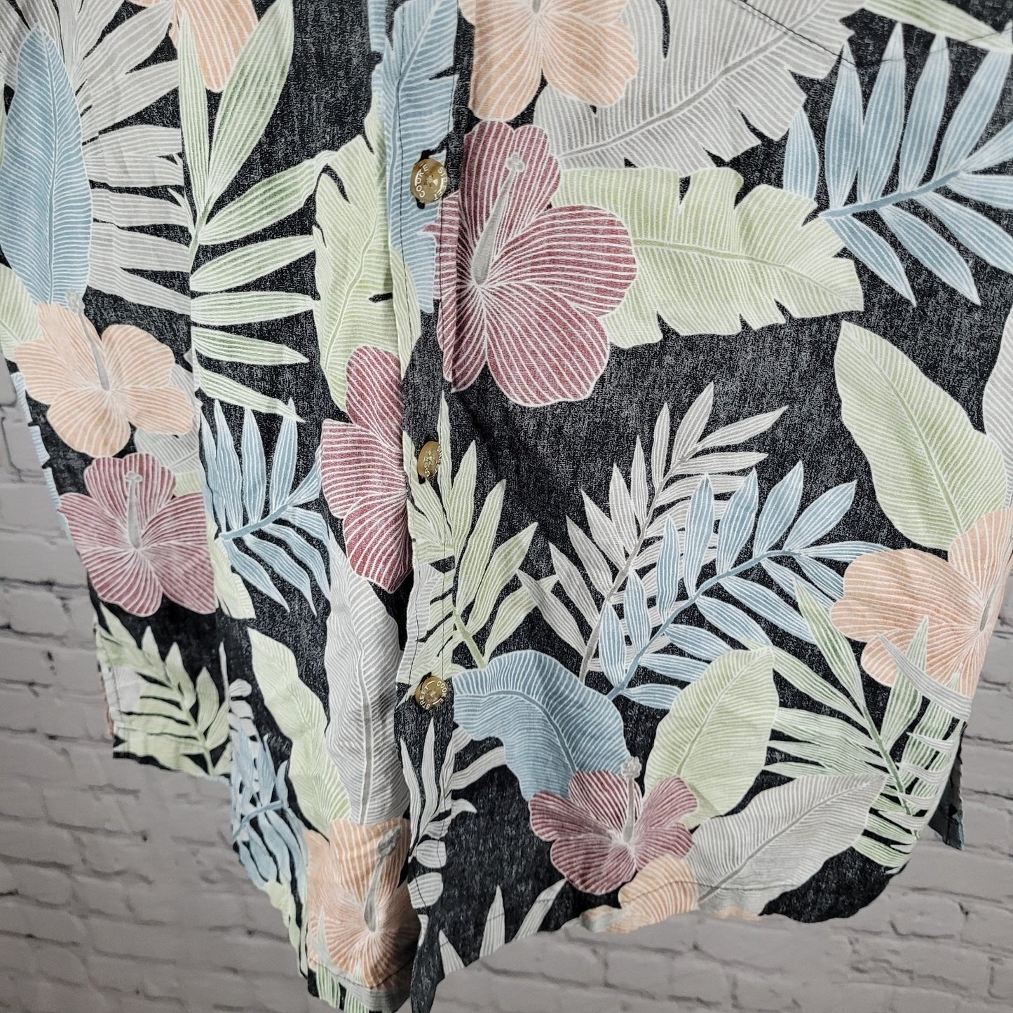 Cooke Street Honolulu Tropical Floral Hawaiian Button Up Cruise Shirt Large L