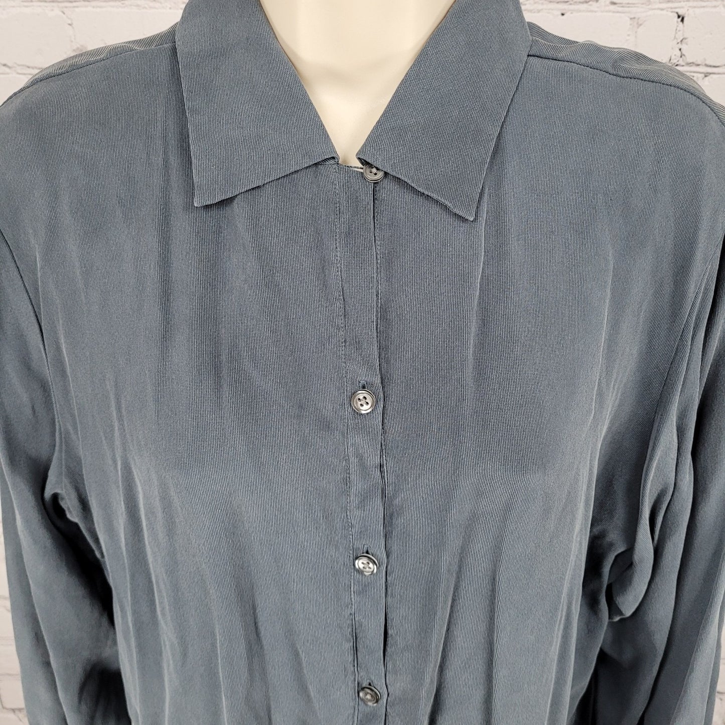 Eddie Bauer Blue Grey 100% Silk Button Up Long Sleeve Collar Shirt Size Large L